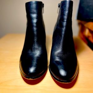 Clarks  Freeva 3’1/2 inch heeled ankle boot with side zipper. Lightly worn.